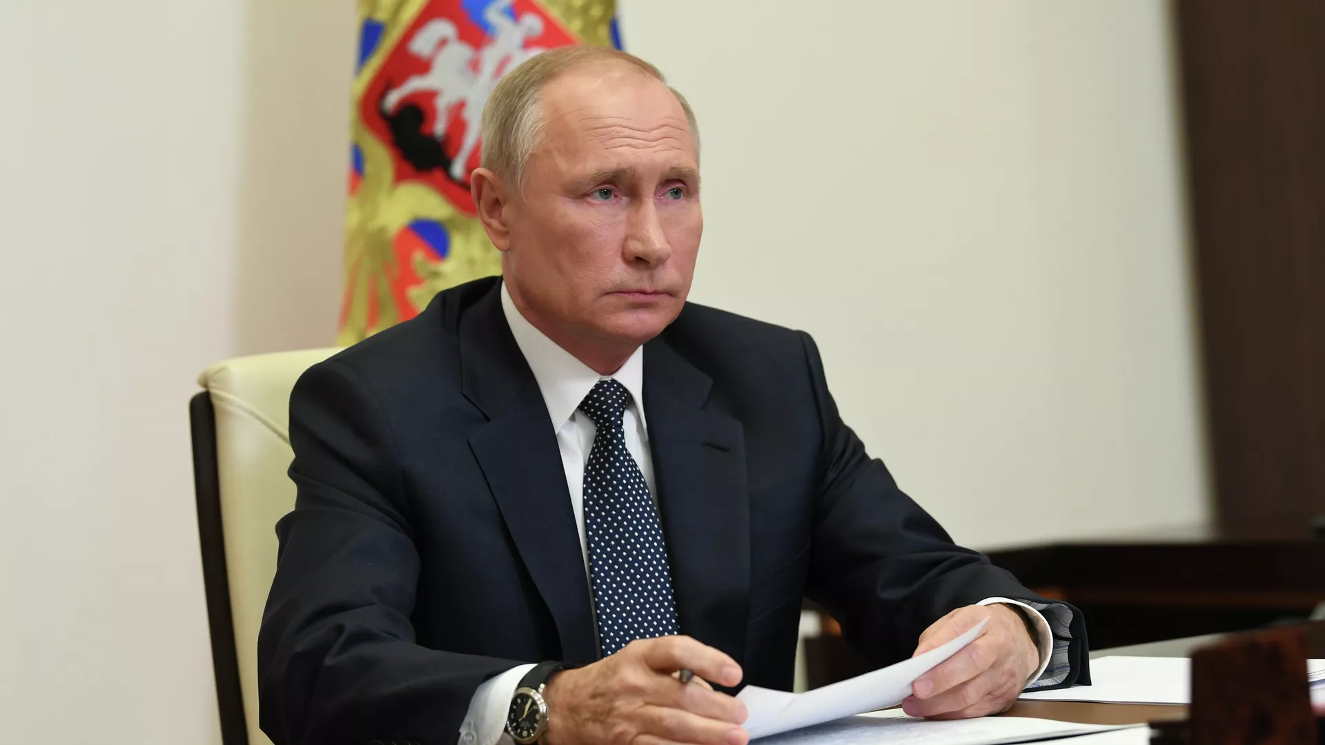 Путин сообщил об успешном испытании новейшей ракеты "Орешник"